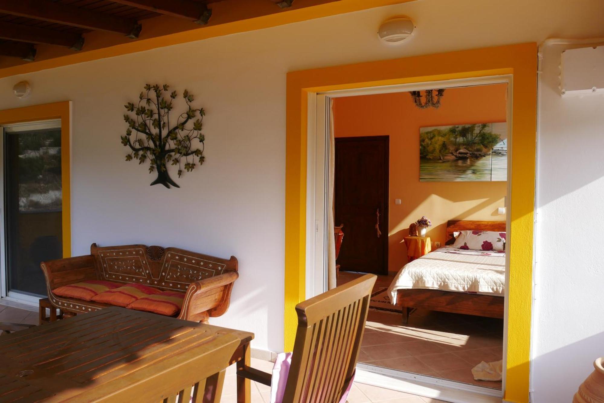 Casa Di Luce Bed & Breakfast Agia Marina  Exterior photo