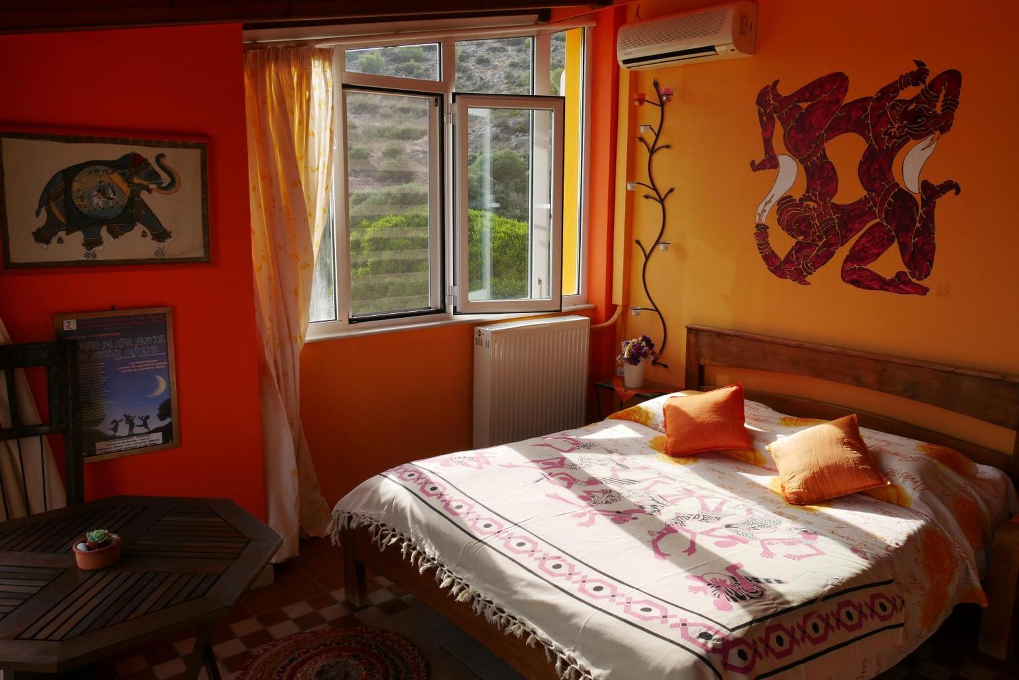Casa Di Luce Bed & Breakfast Agia Marina  Exterior photo